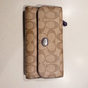 Classic Coach Trifold Wallet